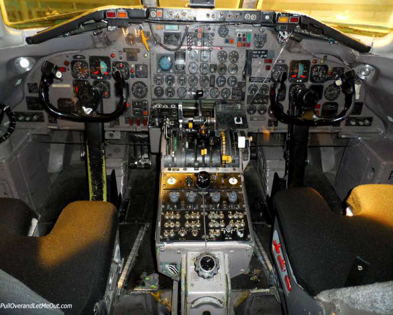 Cock pit of a DC 9 airplane