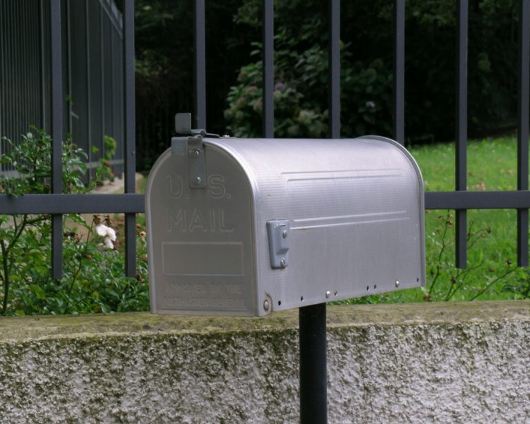 Mailbox PullOverAndLetMeOut